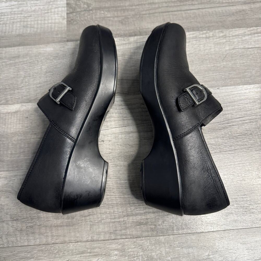 Dansko Women's Jane Clog Shoe Black Burnished Leather Buckle Size 38 (US 7.5-8) - Picture 2 of 9